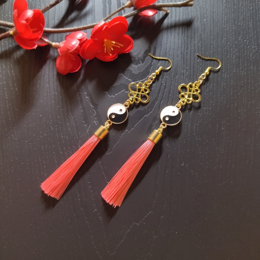 【和風】陰陽とタッセルのピアス(イヤリング)(ピンク)【チャイナ】【中華風】