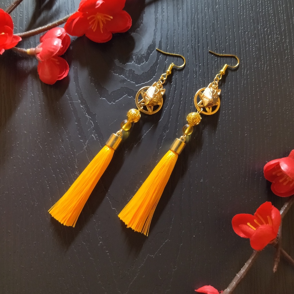 【和風】狐面とタッセルのピアス(イヤリング)(黄色)【チャイナ】【黄色】【和ゴス】【和装】