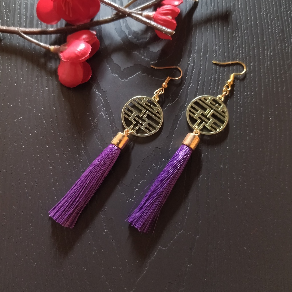 【和風】中華風チャームとタッセルのピアス（イヤリング）（紫）（福or双喜紋）【チャイナ】【ダブルハピネス】【和風】