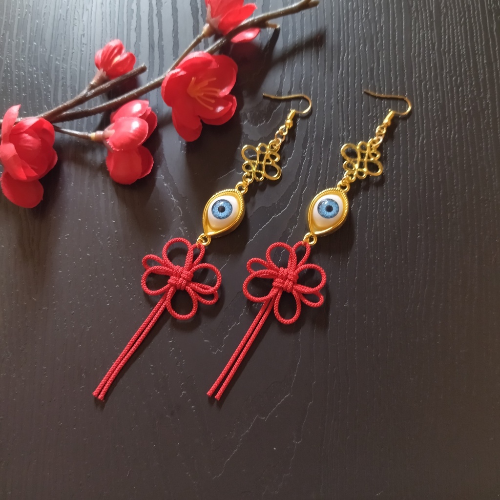 【チャイナ】眼球と吉祥結びのピアス(イヤリング)(色オーダー可)【和風】【中華風】
