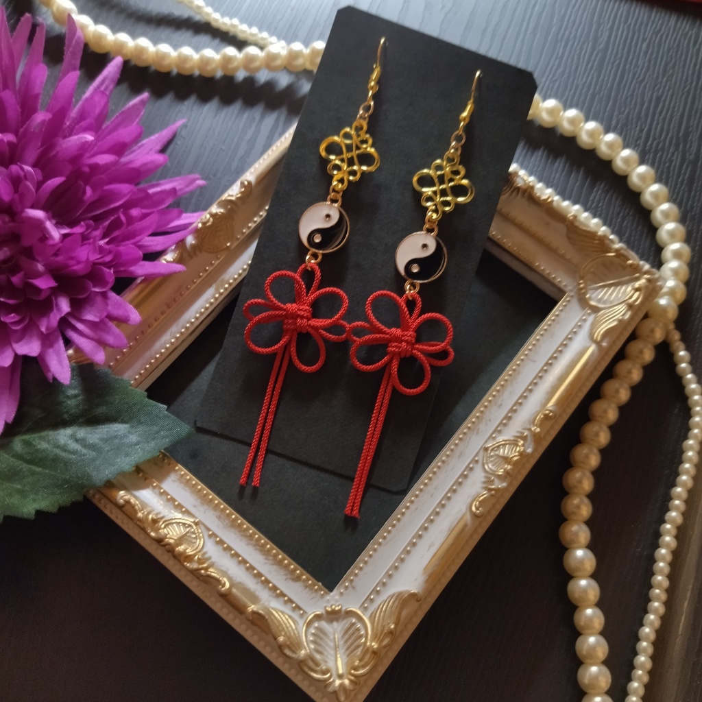 【和風】陰陽と吉祥結びのピアス(イヤリング)(イヤリング)(色オーダー可)【中華風】【チャイナ】