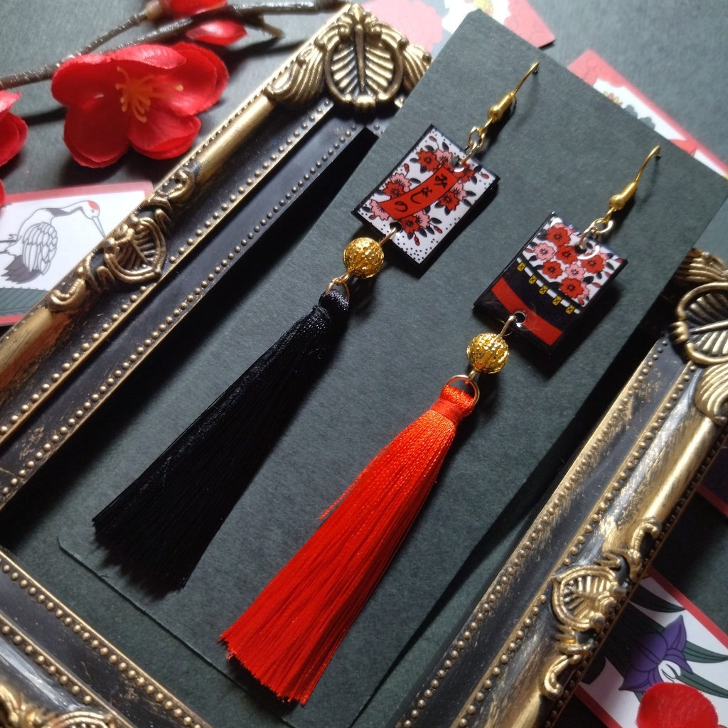 【和風】花札&タッセルピアス(イヤリング)(桜)(赤黒)【着物】【袴】【和装】