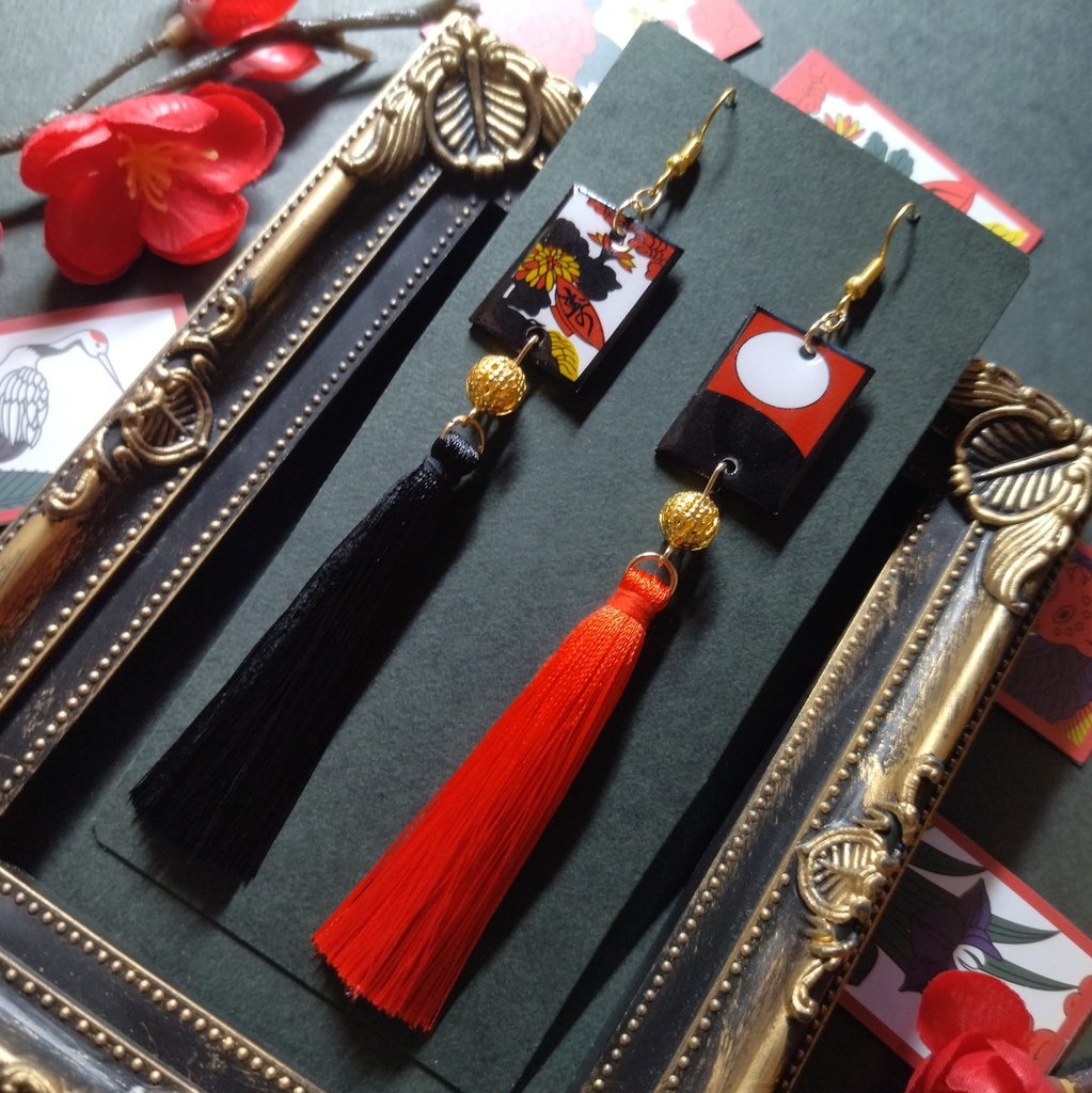 【和風】花札&タッセルピアス(イヤリング)(月見で一杯)(赤黒)【着物】【袴】【和ゴス】