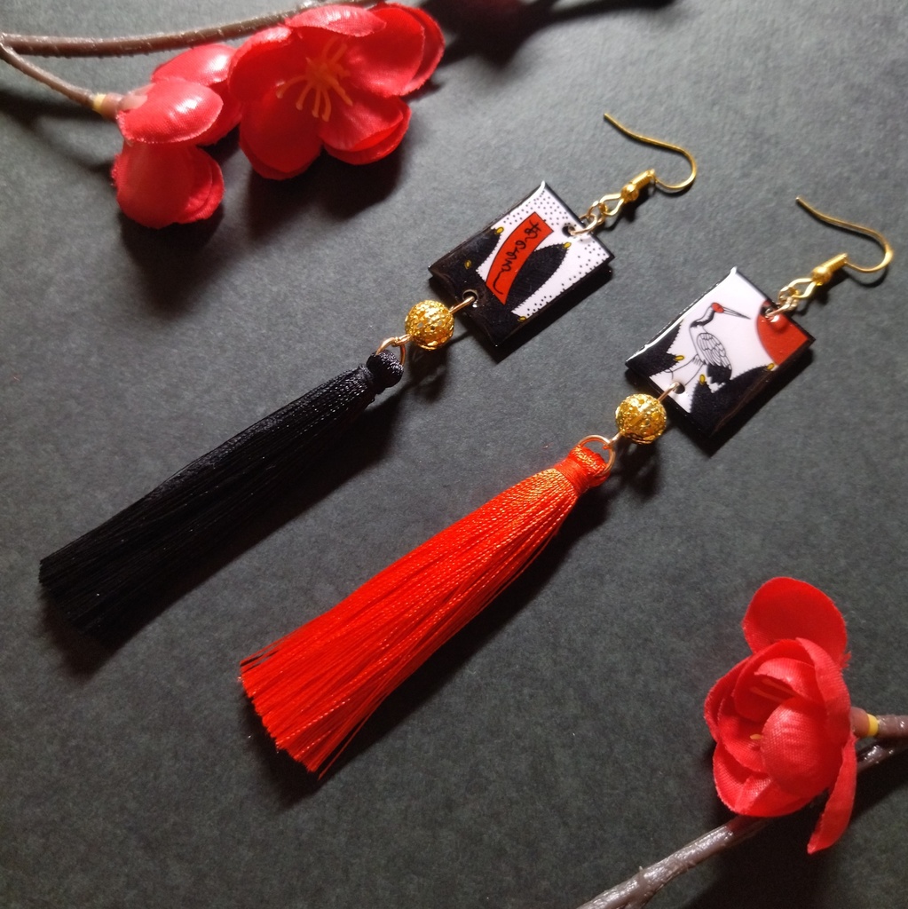 【和風】花札&タッセルピアス(イヤリング)(赤黒)(鶴)【着物】【和風ゴシック】
