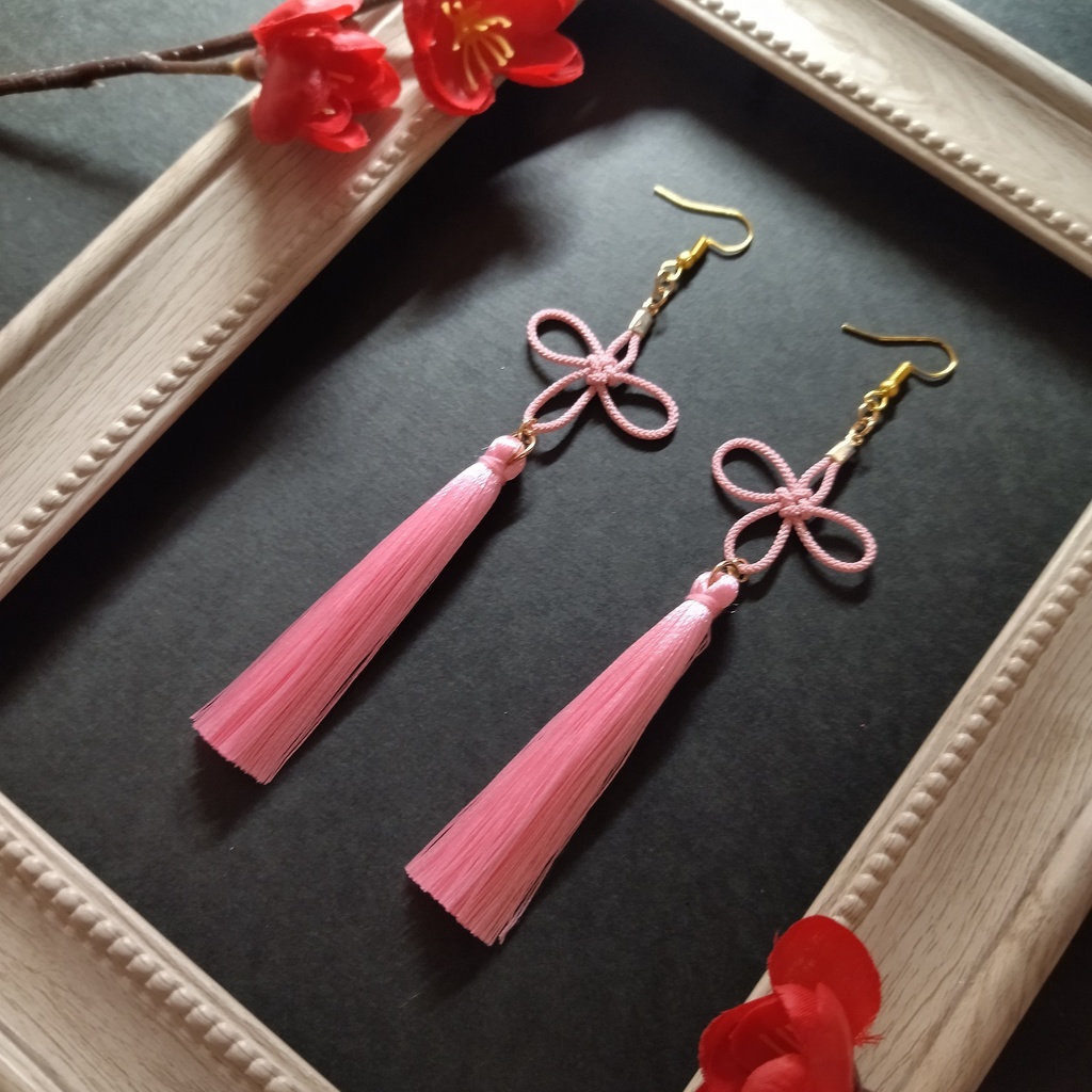 【和風】几帳結びとタッセルのピアス（イヤリング）（薄ピンク）【チャイナ】【中華風】【和ゴス】【和ロリ】
