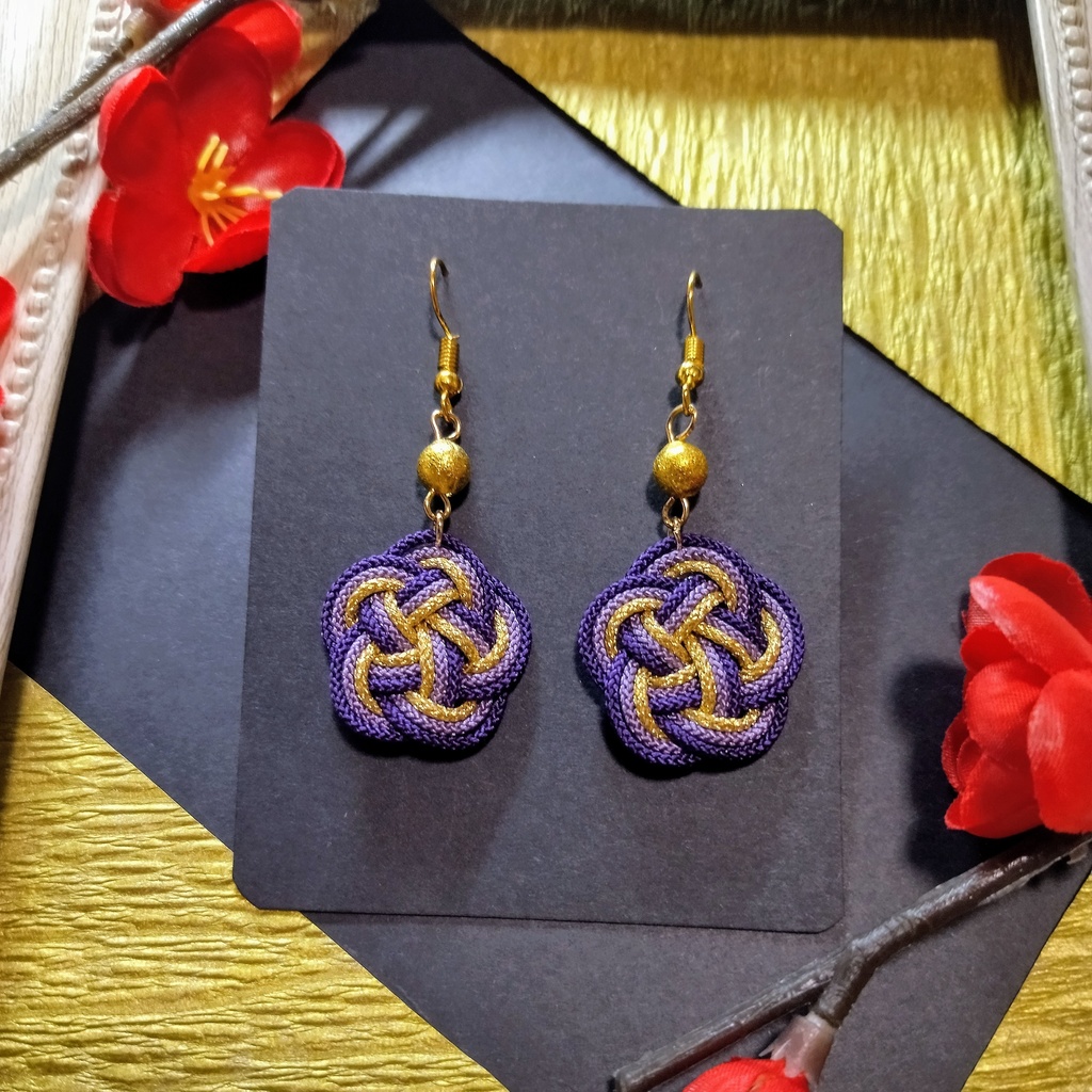 【和風】梅結びのピアス(イヤリング)(色オーダー可)【浴衣】【着物】【袴】【お祭り】【成人式】【卒業式】【推し活】【推し色】