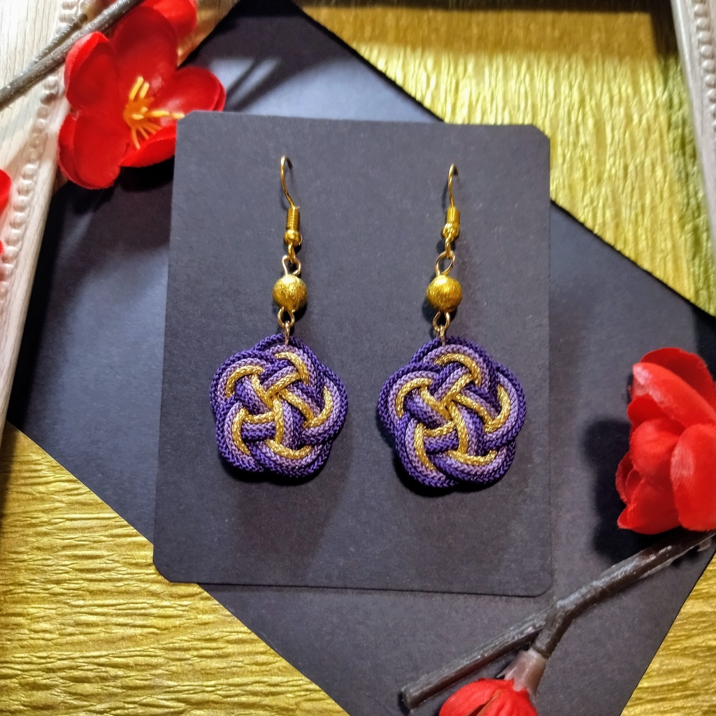 【和風】梅結びのピアス(イヤリング)(色オーダー可)【浴衣】【着物】【袴】【お祭り】【成人式】【卒業式】【推し活】【推し色】