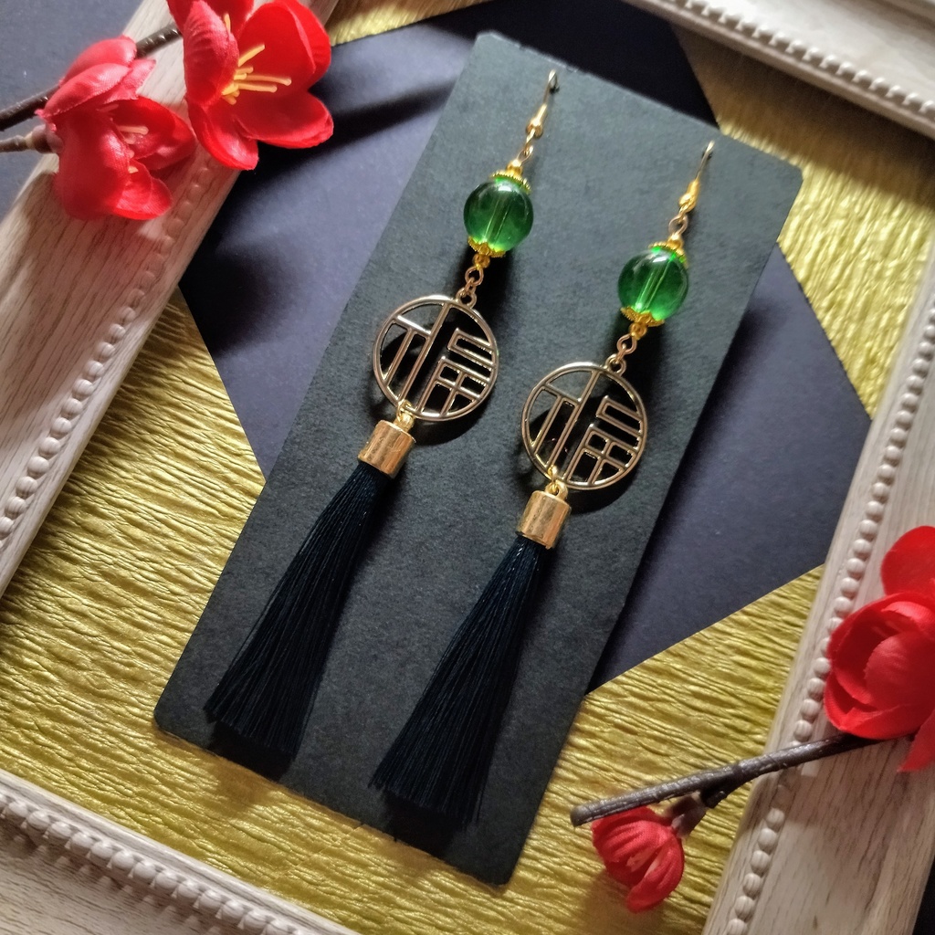 【和風】福チャームとガラス玉のピアス(イヤリング)(深緑)【チャイナ】【中華風】【推し色】【推し活】