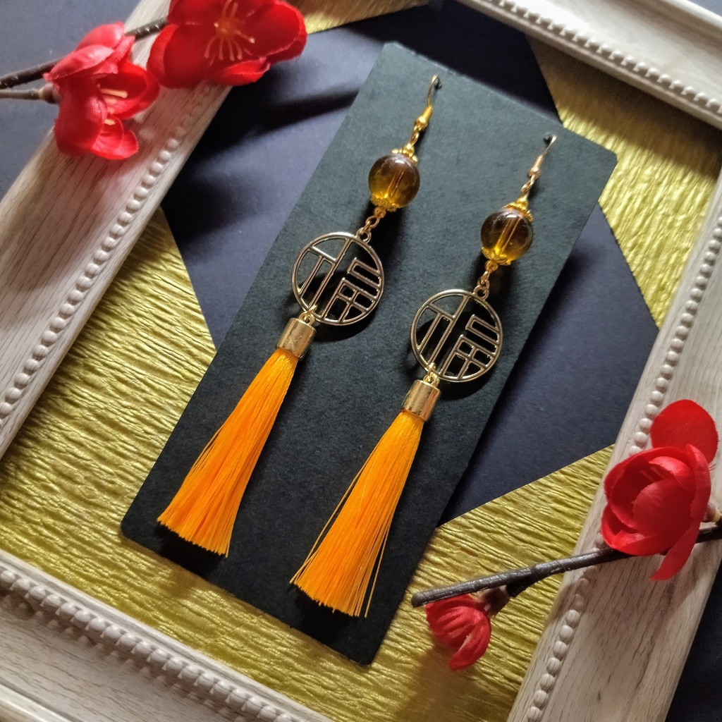 【和風】福チャームとガラス玉のピアス(イヤリング)(黄色)【チャイナ】【中華風】