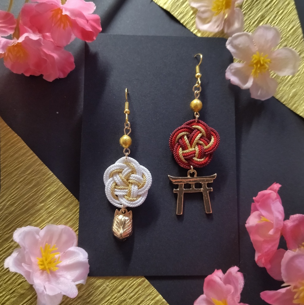 【和風】梅結びと狐面&鳥居のピアス(イヤリング)(色オーダー可)【着物】【袴】【和装】【和ゴス】【お稲荷さん】