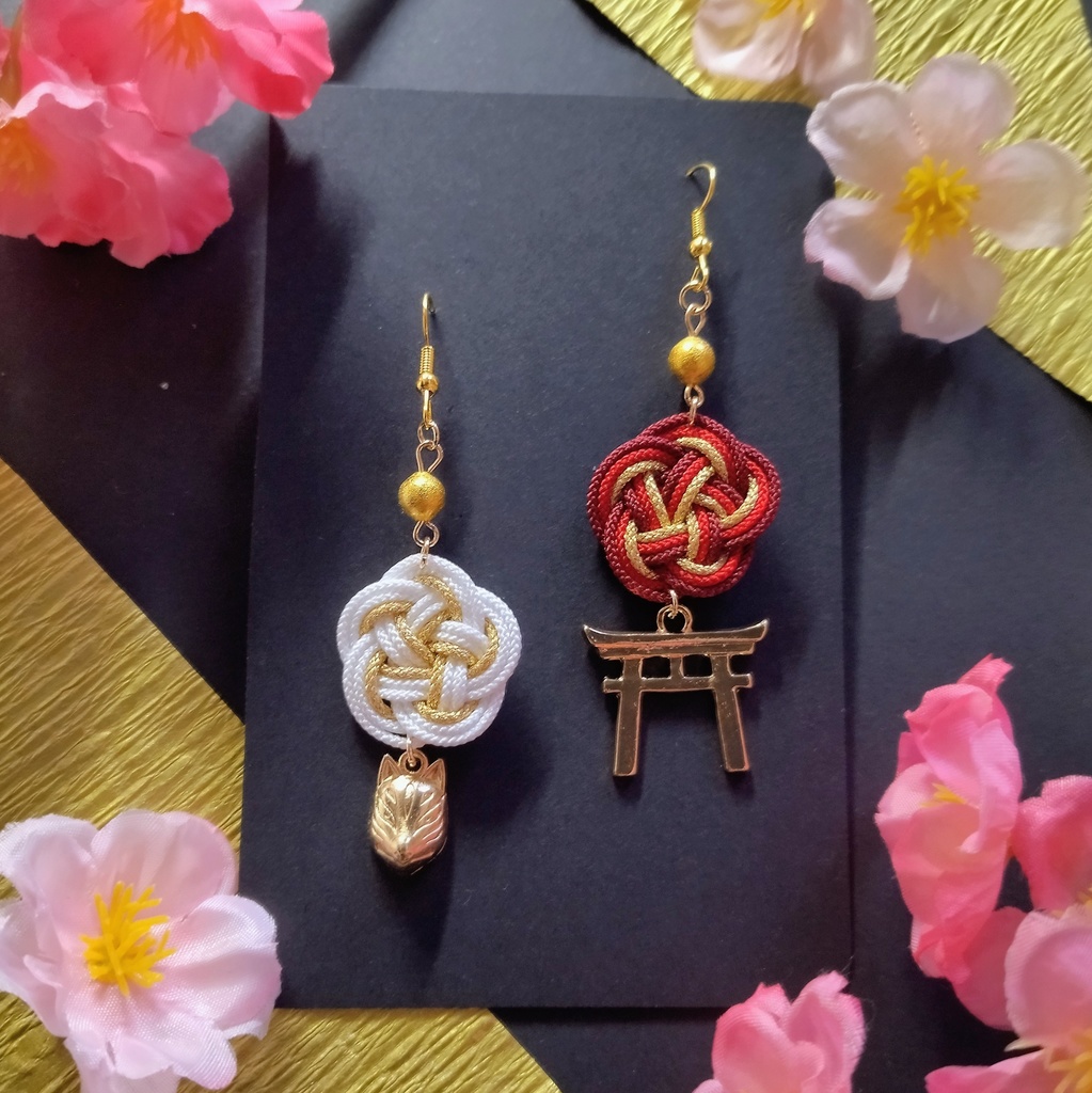 【和風】梅結びと狐面＆鳥居のピアス（イヤリング）（色オーダー可）【着物】【袴】【和装】【和ゴス】【お稲荷さん】