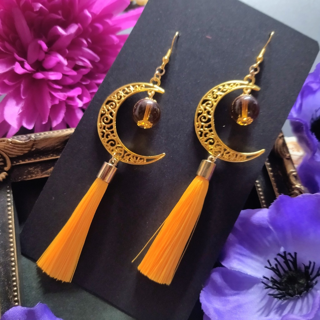 【和風】三日月とタッセルのピアス(イヤリング)(黄色)【中華風】【チャイナ】【着物】【袴】