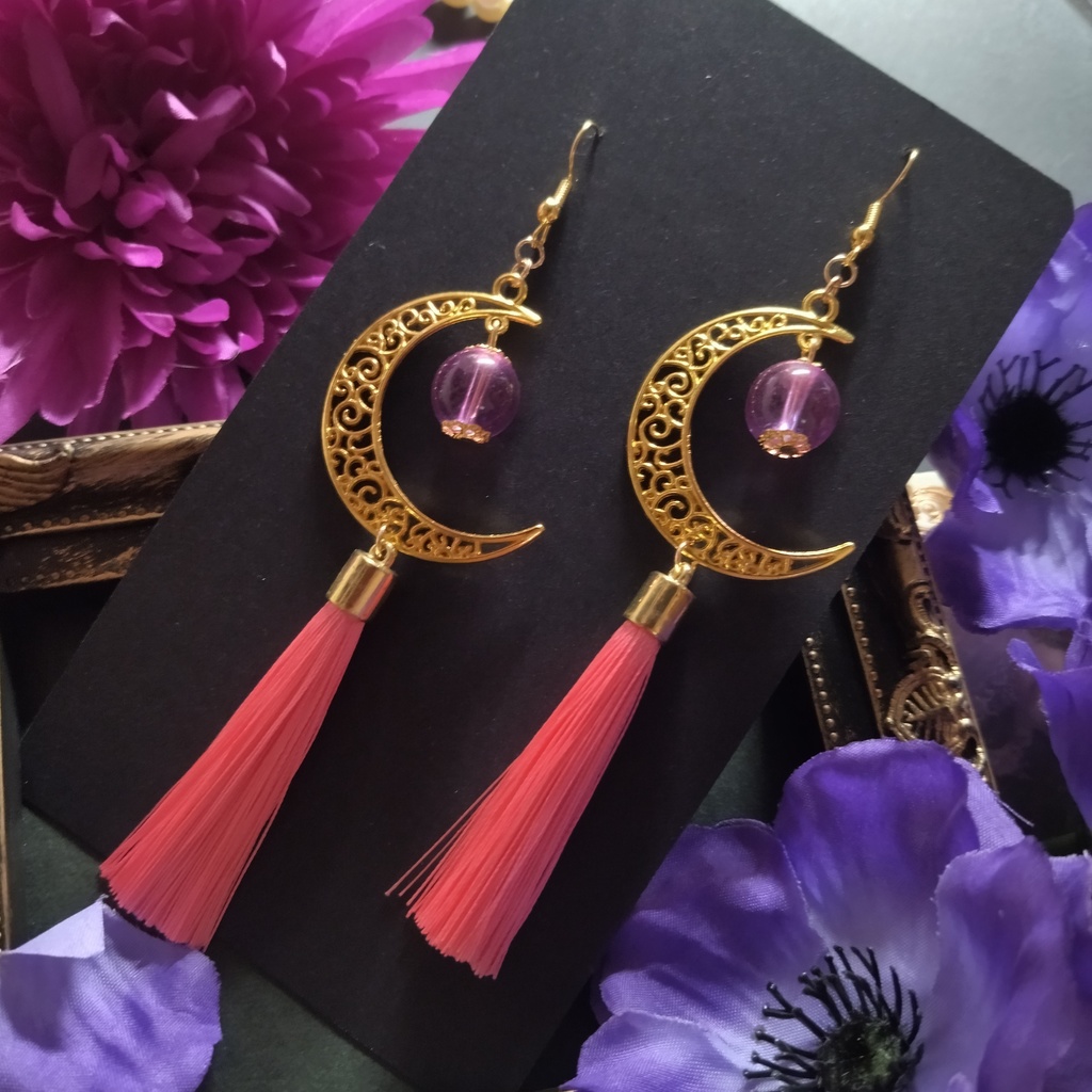 【和風】三日月とタッセルのピアス(イヤリング)(ピンク)【チャイナ】【中華風】【着物】【袴】