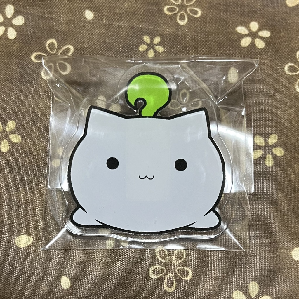 タマチャンのもちりアクリルバッジ