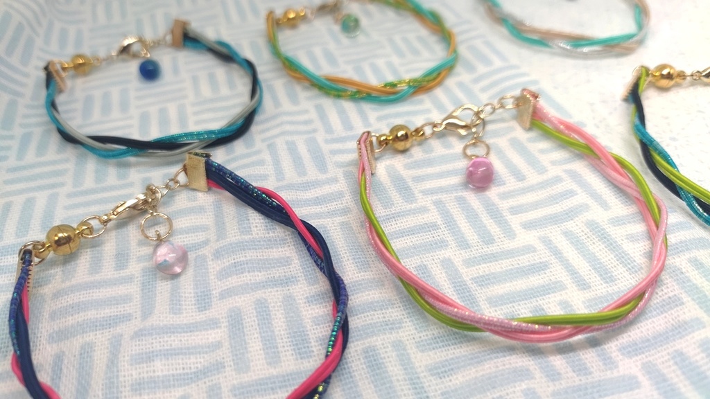 めちゃシンプルブレスレット