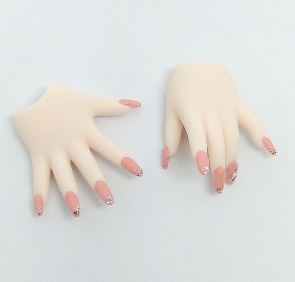 MDD シェルラメネイル　セミホワイト肌　