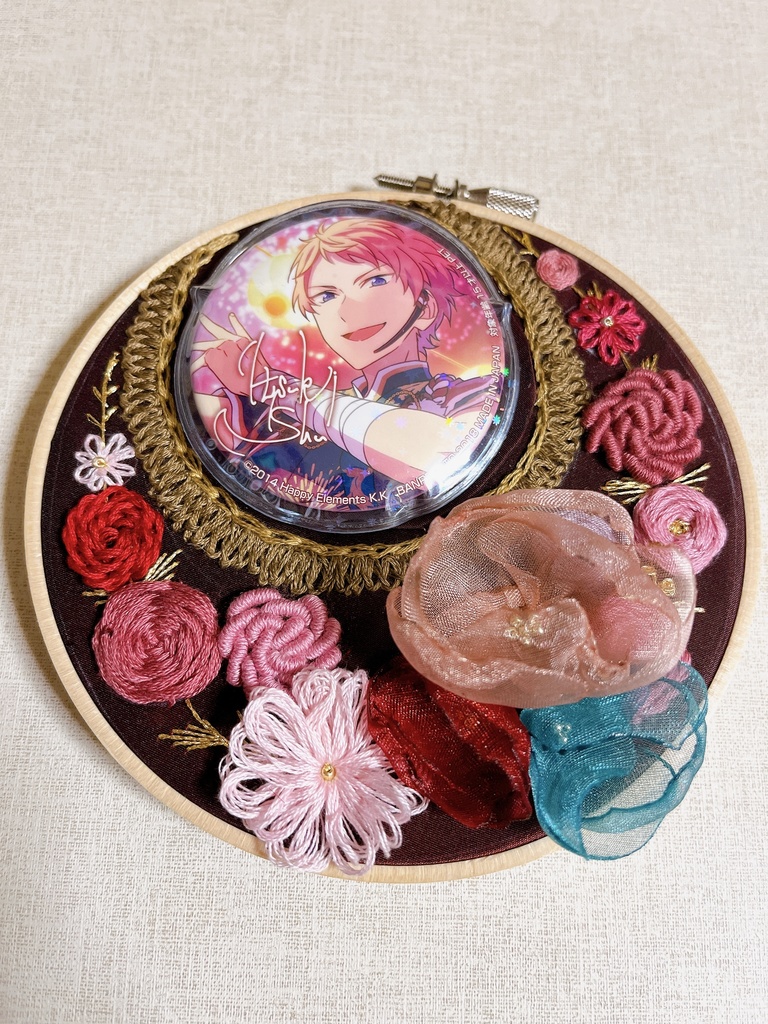 缶バッジ用フレーム inspired by Shu ITSUKI