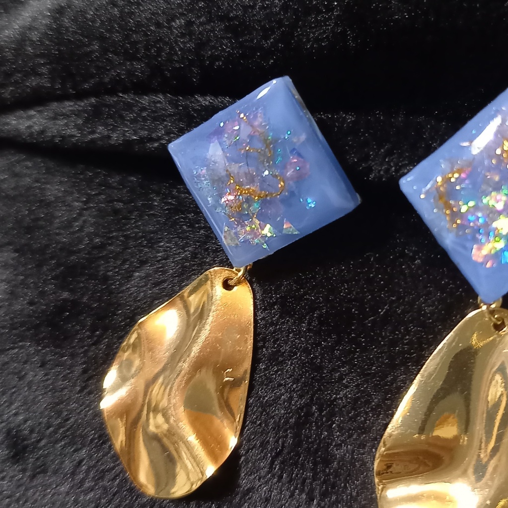 楽進イメージピアス