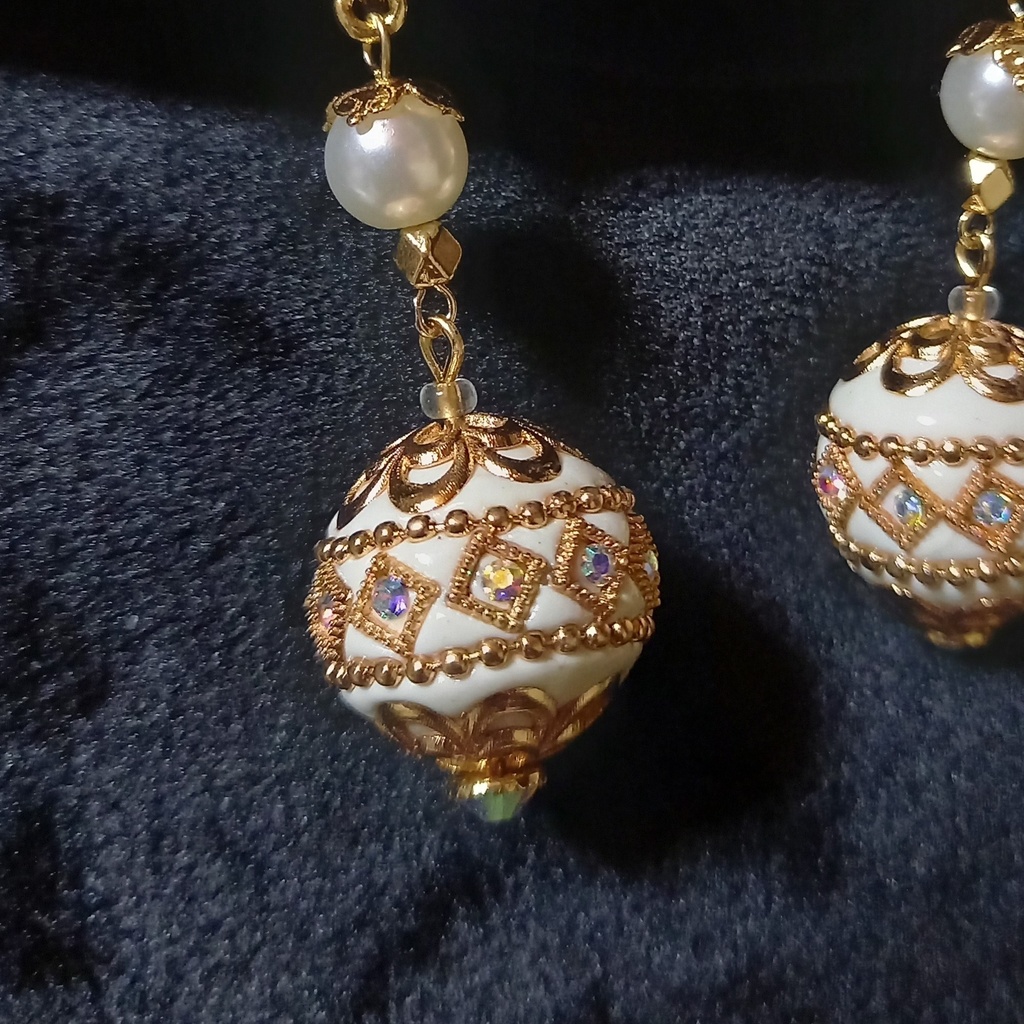 満寵イメージイヤリング