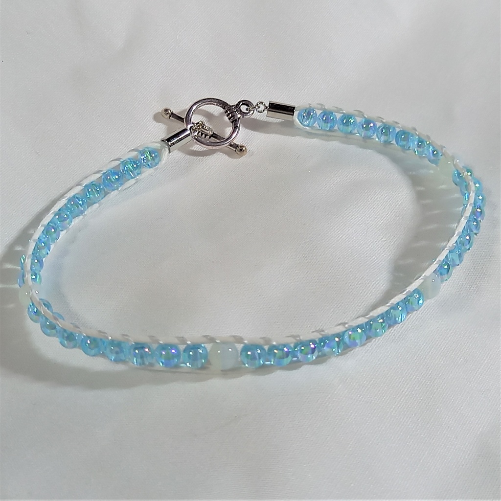クリアブルーベルトブレスレット