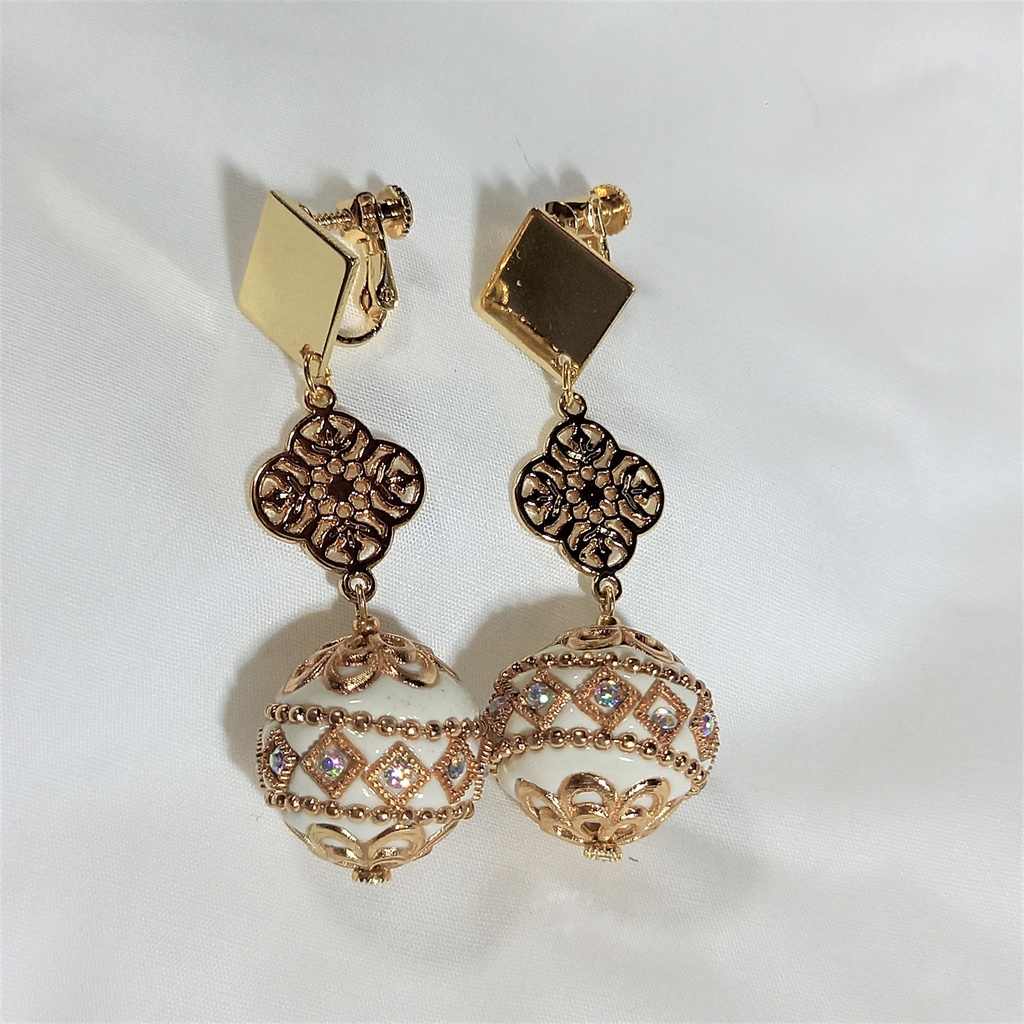 満寵イメージイヤリング