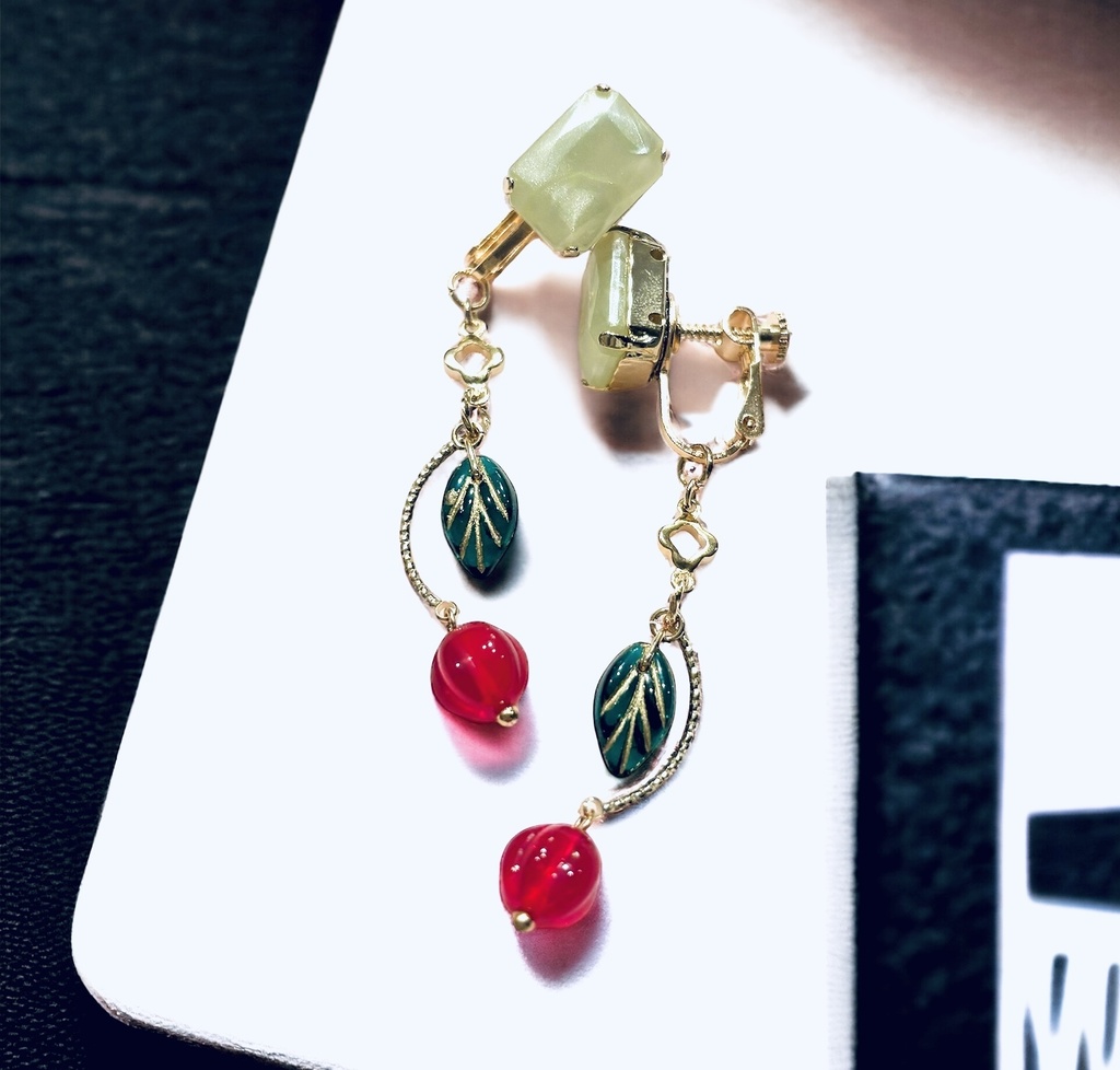 クリームソーダのイヤリング