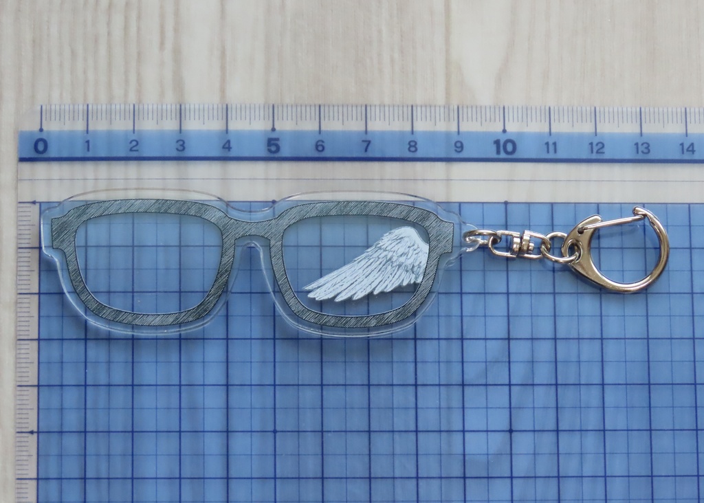 視界の端にいるアクキー (裏面コーティング加工)