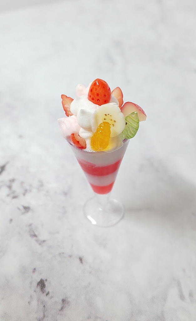 フルーツパフェ