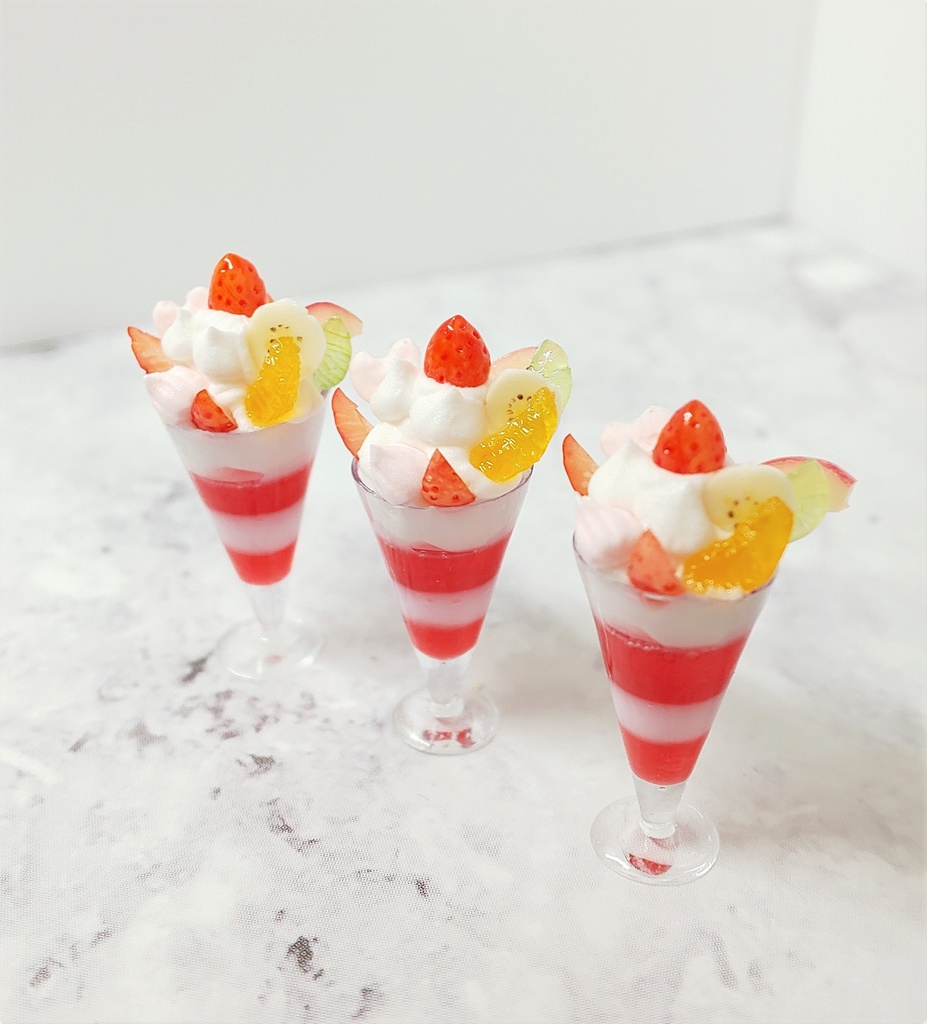 フルーツパフェ