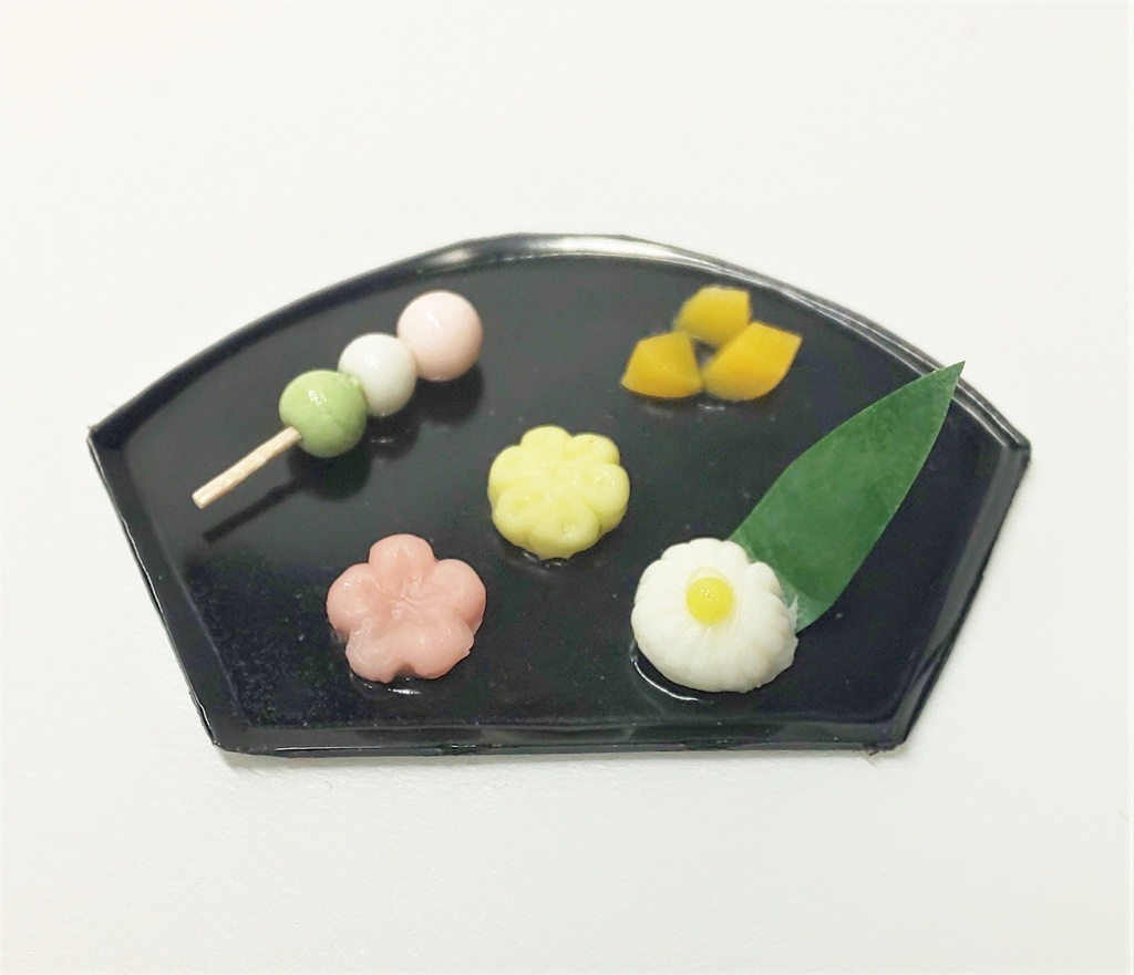 ③桜餡団子 和菓子キーホルダー フェイクスイーツ 練り切り 樹脂