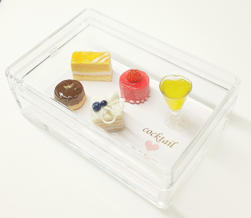 カクテルとケーキ