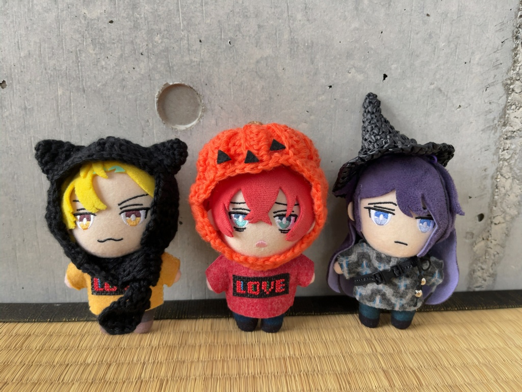 カボチャモンスターと黒猫頭巾と魔女帽子