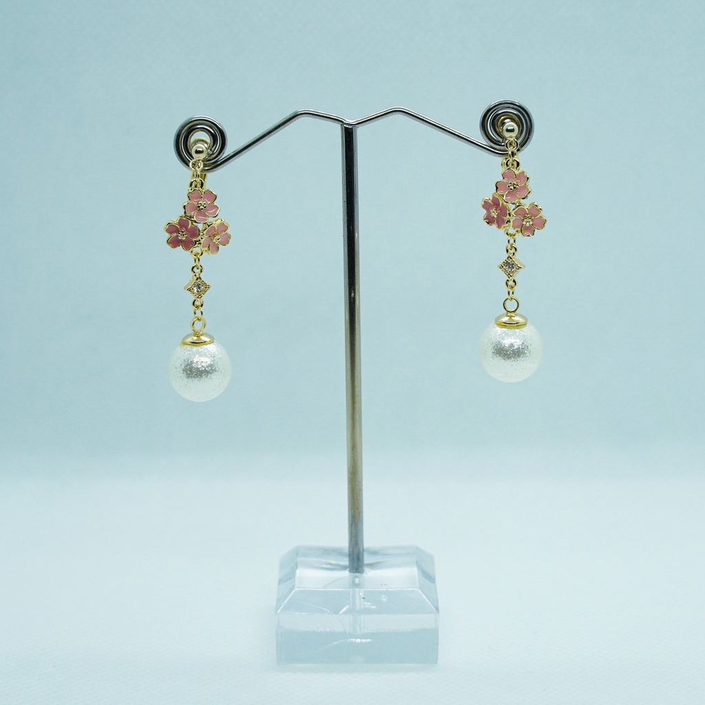 誉満開イヤリング