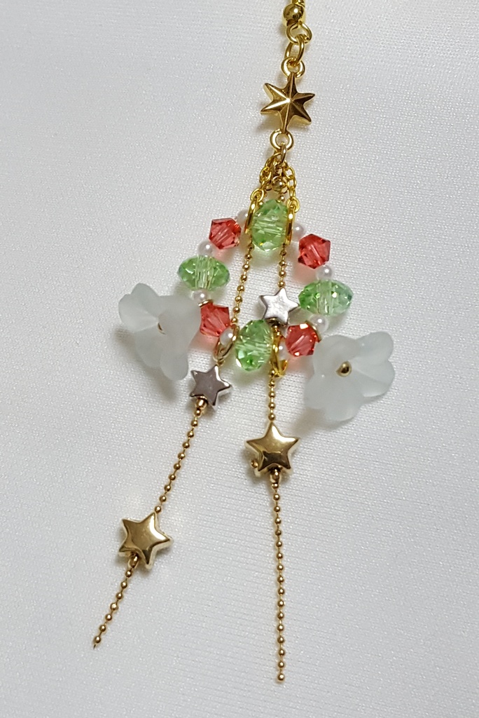 クリスマスリースのピアス