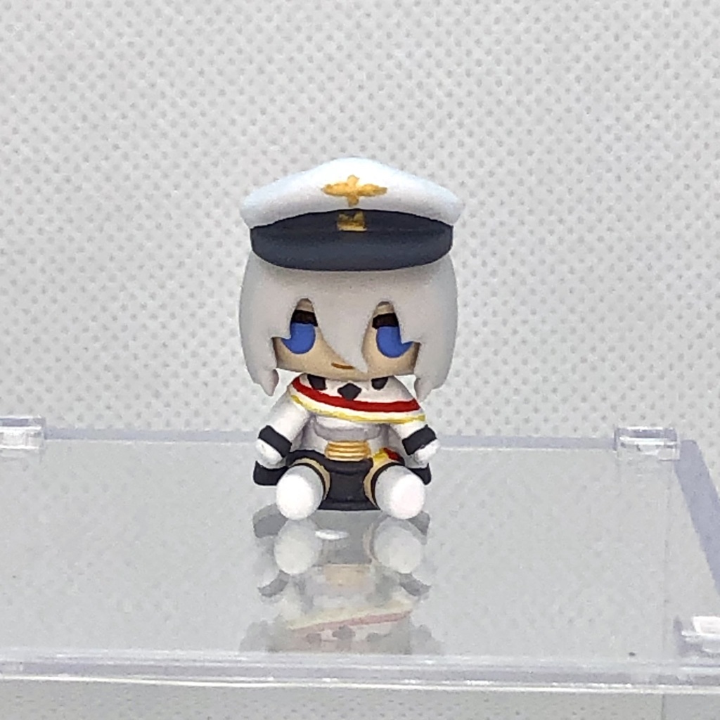 ぬいぐるみ風フィギュア　アズールレーン　ティルピッツ