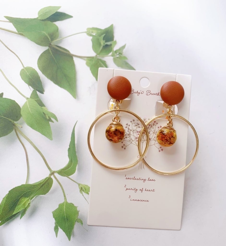 レザーボタン×概念イヤリング