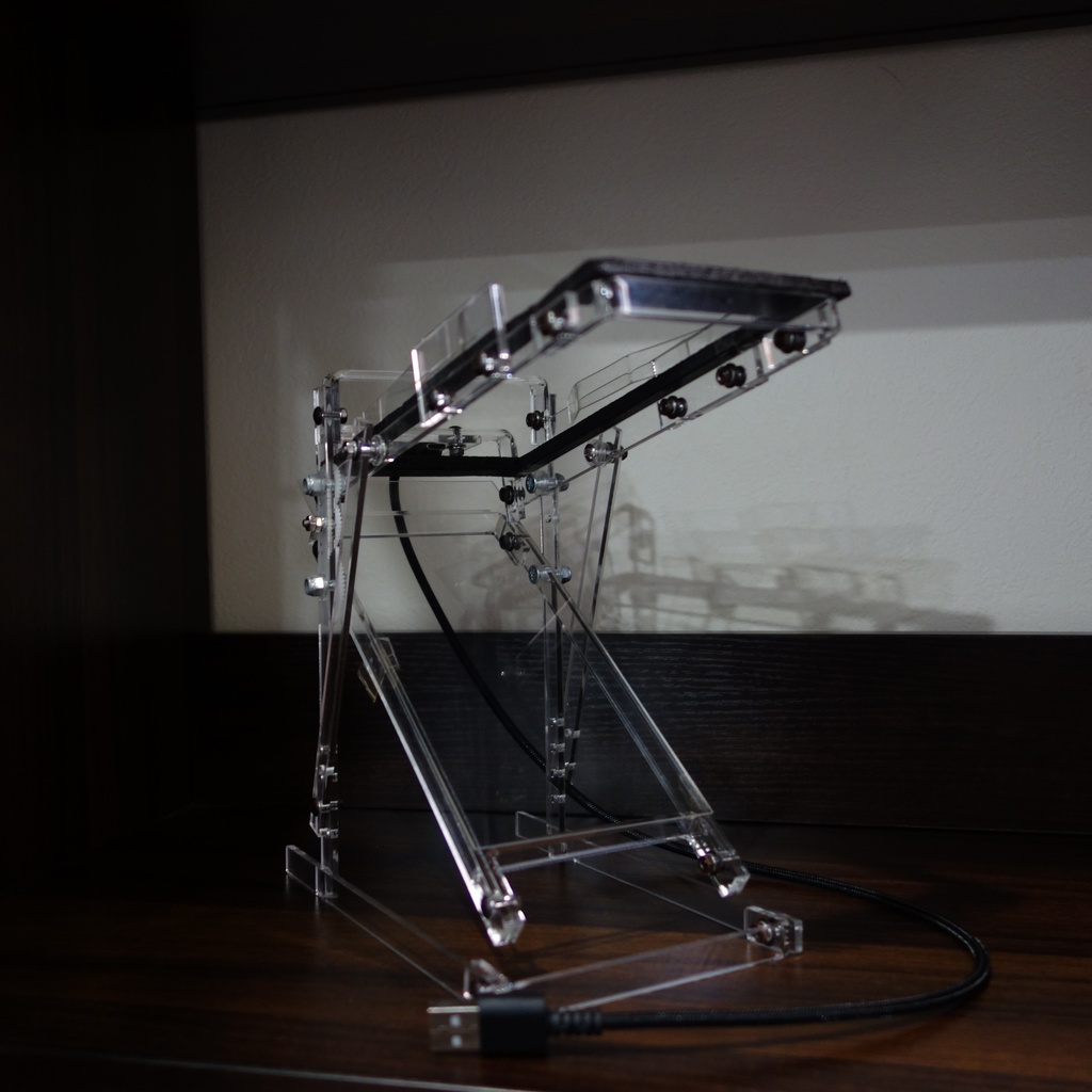 スマートフォン用疑似ホログラムスタンド