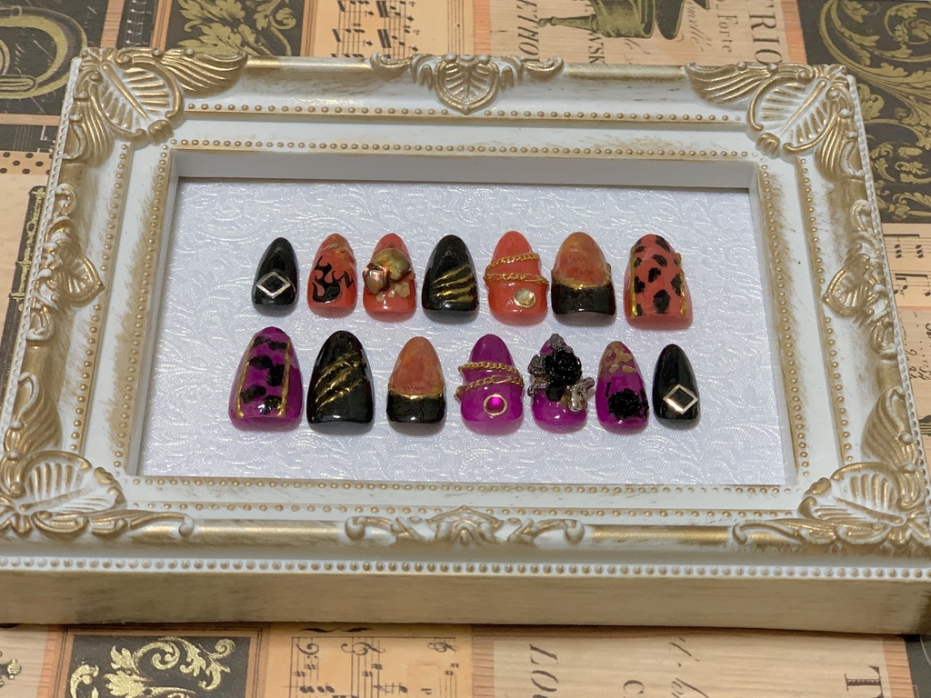 Adam イメージネイル