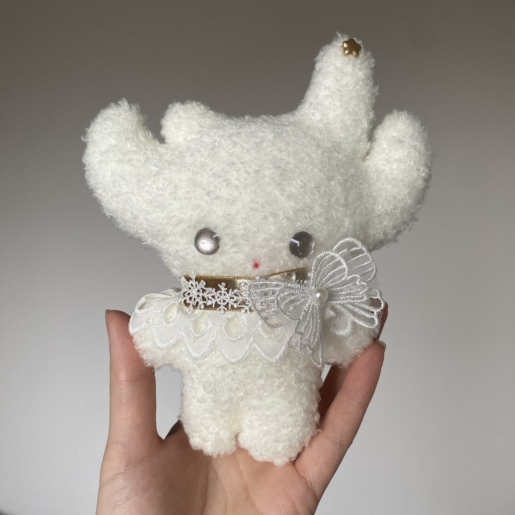 題名「雪と星の天使」2