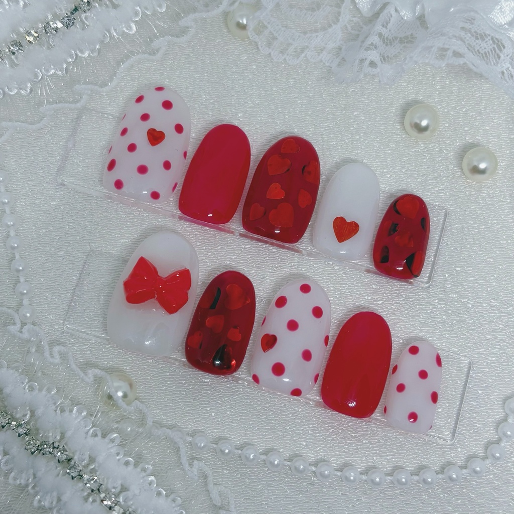 【No.9】ネイルチップオーダー レッド ハートホロ ドットネイルチップ