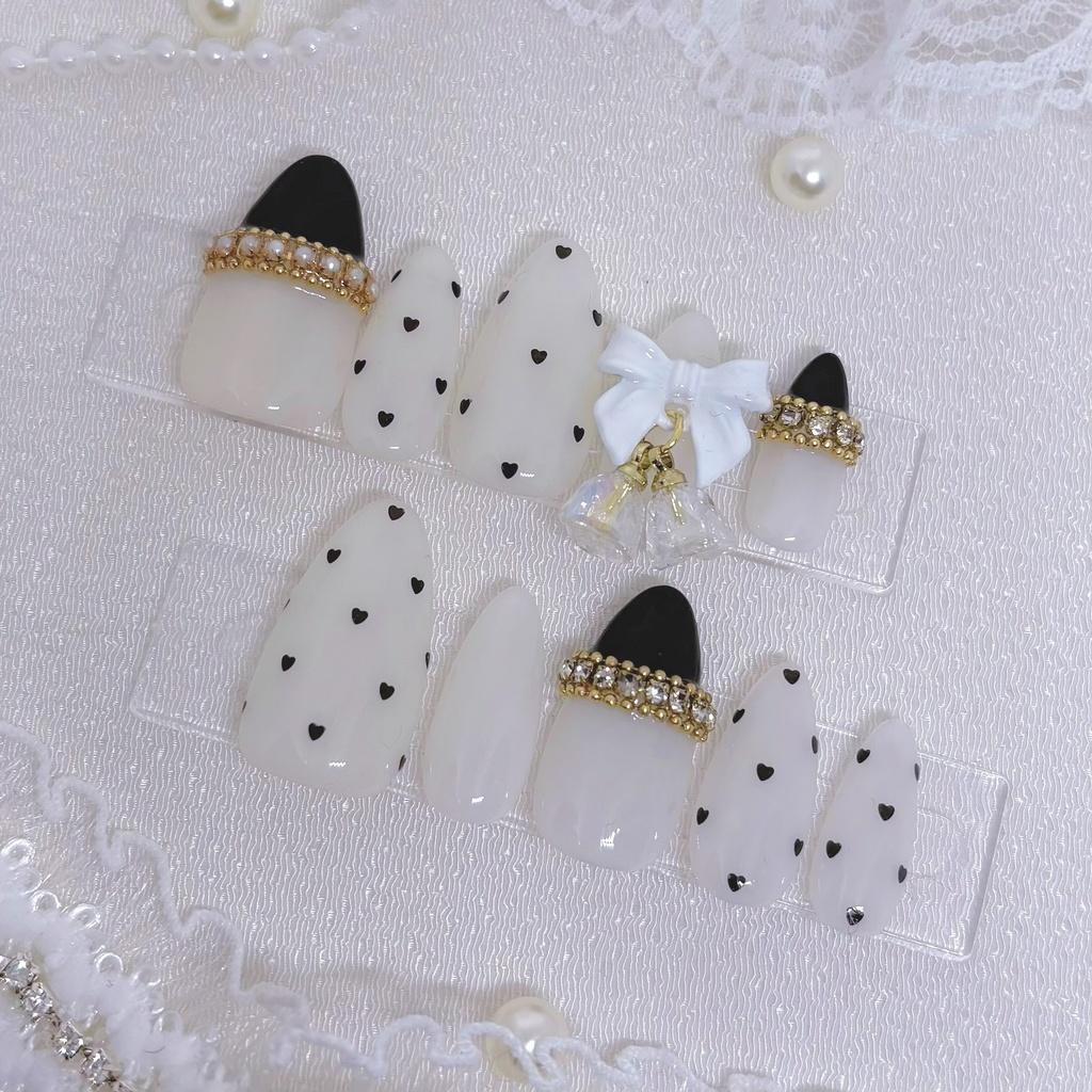 【No.15】ネイルチップオーダー ハートドット ゆらゆらリボンネイルチップ