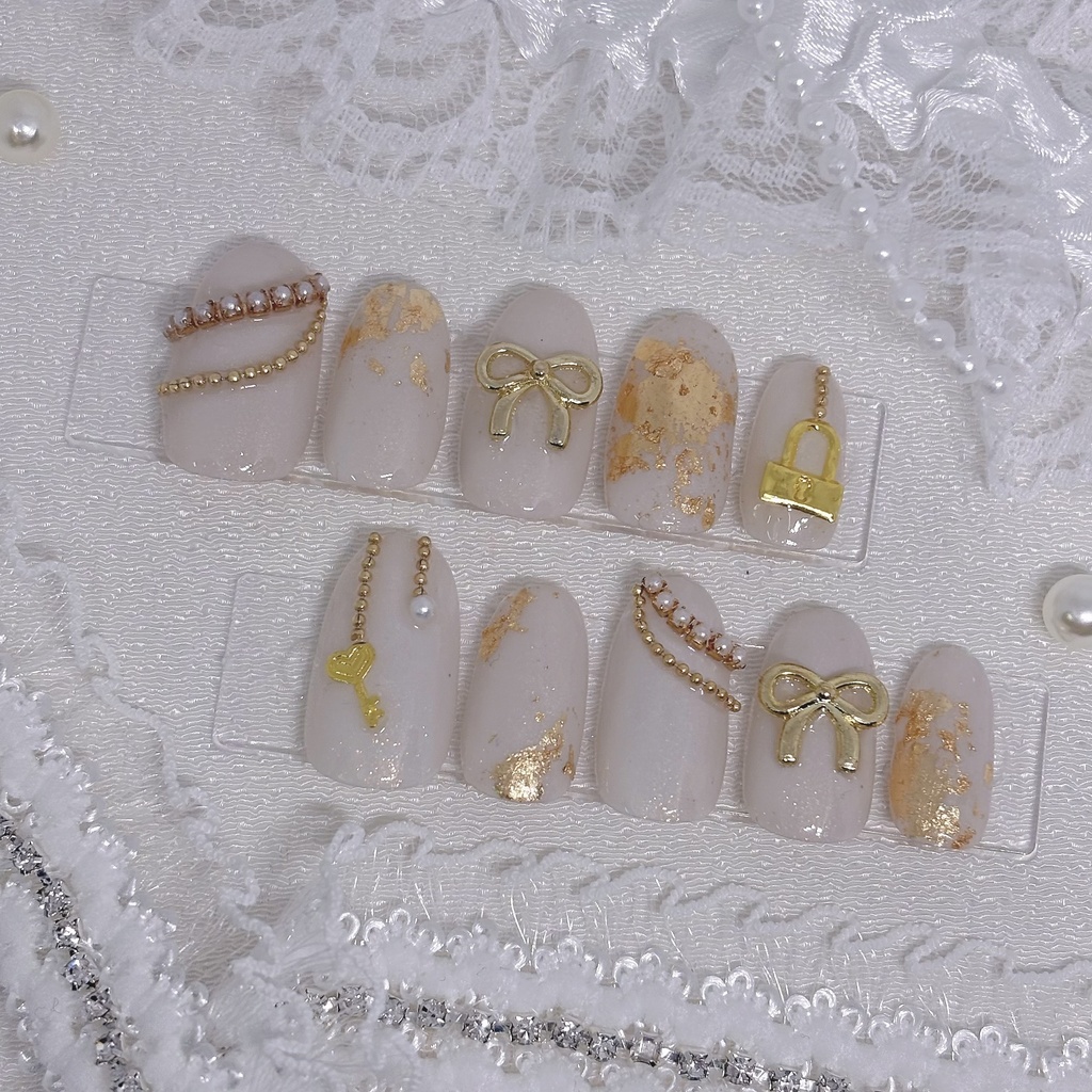 【No.18】ネイルチップオーダー ホワイトラメゴールド尽くしネイルチップ