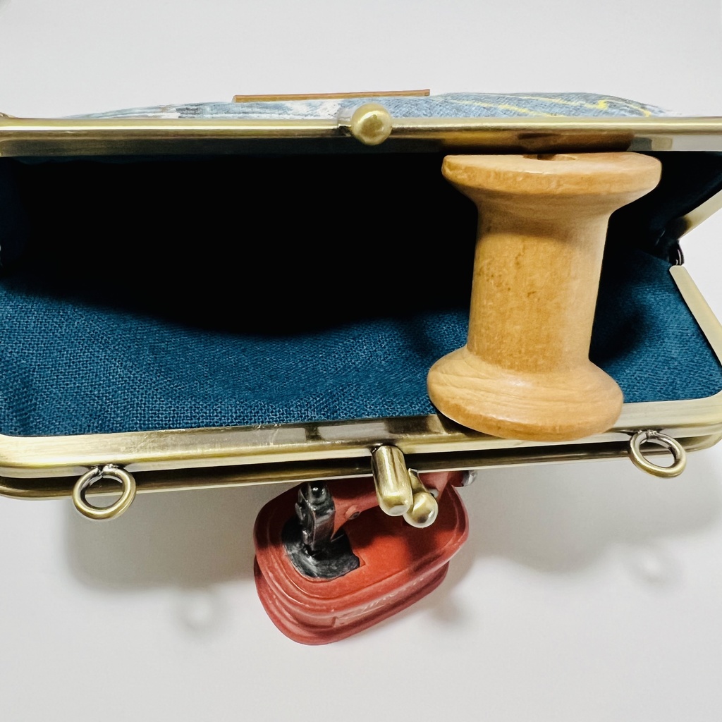 【送料無料】持ち手付き二口がま口ポーチ デニム