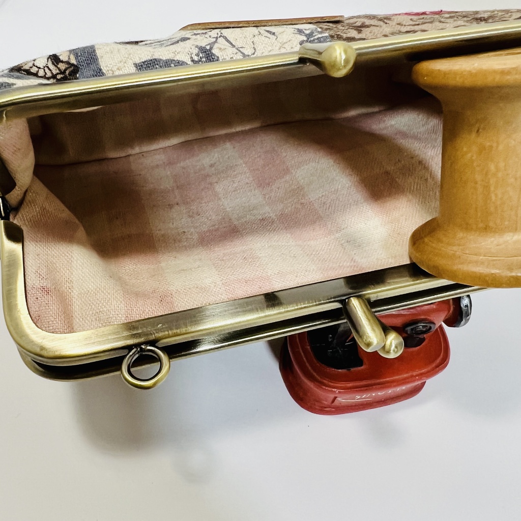 【送料無料】持ち手付き二口がま口ポーチ ローズ