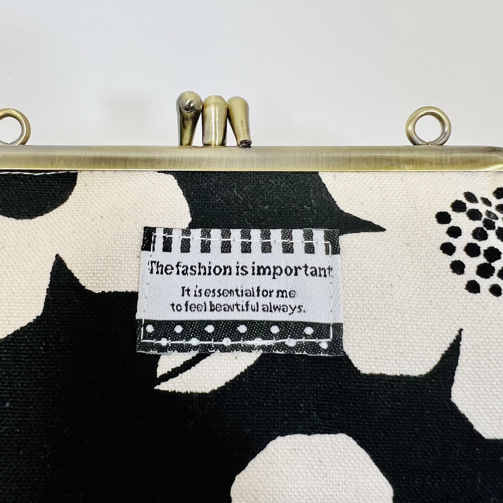 【送料無料】持ち手付き二口がま口ポーチ 北欧