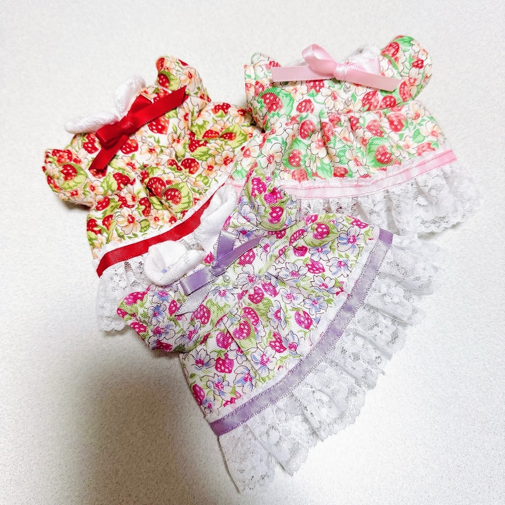 🍓いちごがいっぱいワンピース🍓