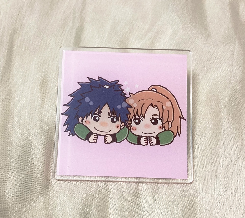 見つめ合いこへ伊アクリルクリップ