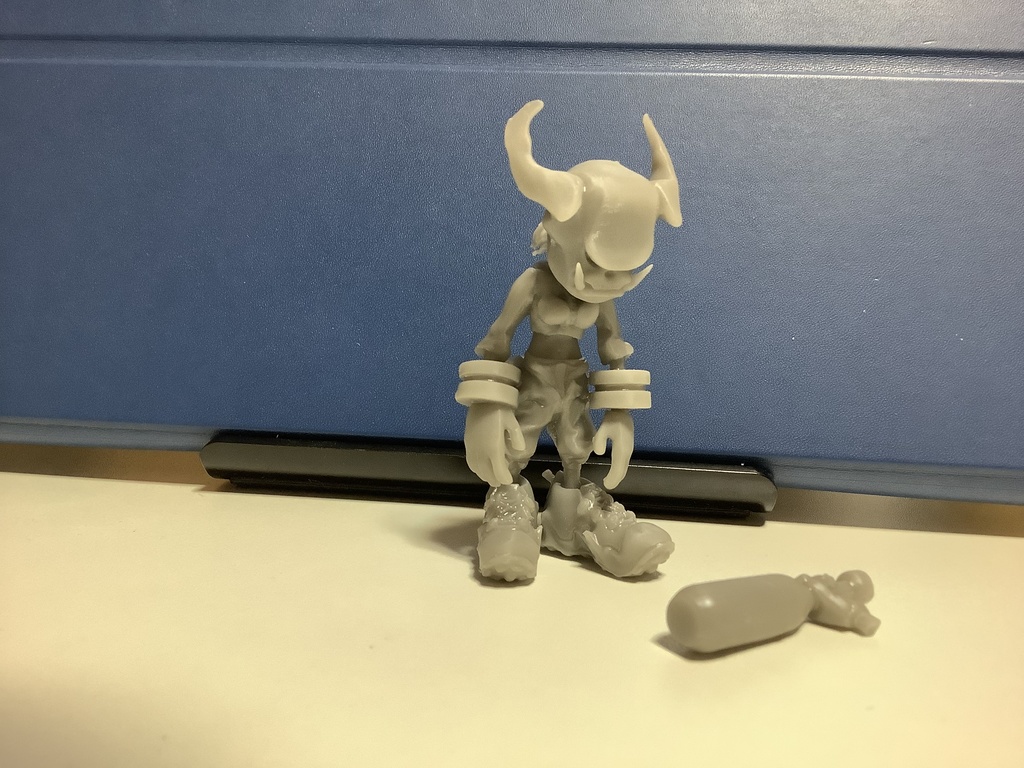 クレナイアートトイ 第一弾オニガール