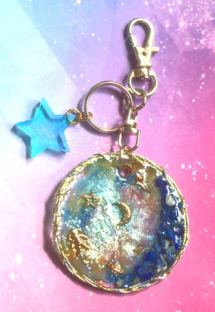 ワイヤー枠のキーホルダー