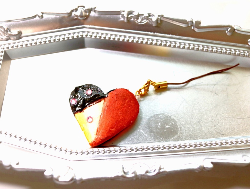 ハートのツートンクッキーのストラップ